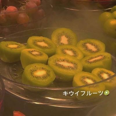 背景图： 郝念七/今日风格紫蓝白