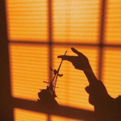 背景图/非要把所有好感都耗尽 你才甘心.