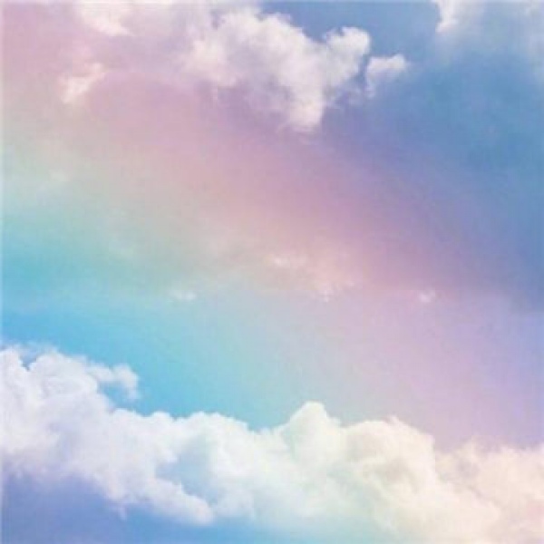 沈曦：唯美天空云朵背景图