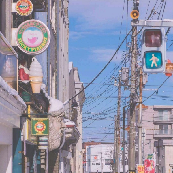 背景//对你的思念都寄托给月亮。