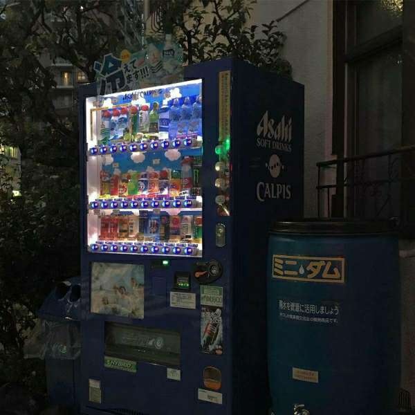 背景//对你的思念都寄托给月亮。