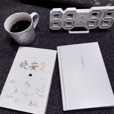 林一笑/唯美景物背景图/从懵懂无知到不相信世界万物.?