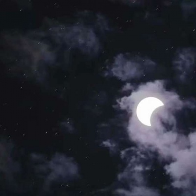 林一笑/唯美景物背景图/从懵懂无知到不相信世界万物.?