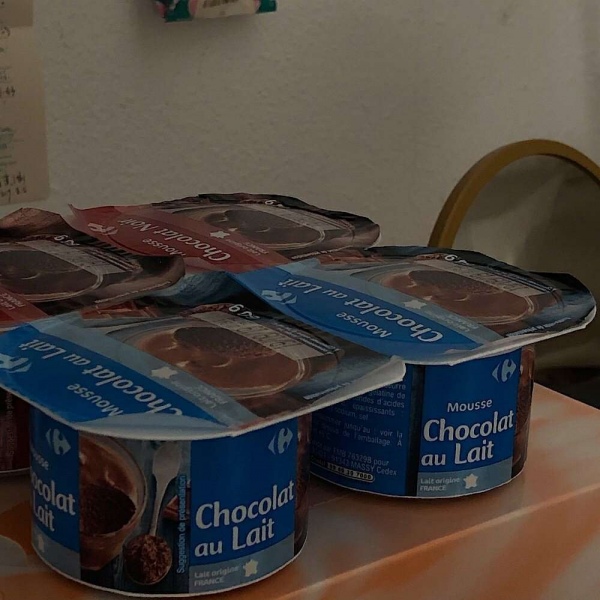 皆甜:食物背景图/反复纠结 草率决定 迅速后悔