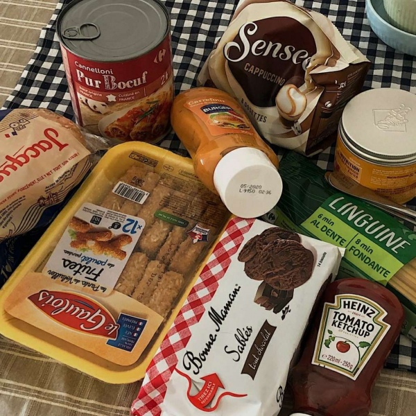 皆甜:食物背景图/反复纠结 草率决定 迅速后悔