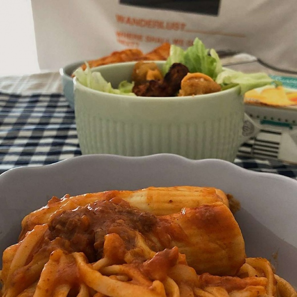 皆甜:食物背景图/反复纠结 草率决定 迅速后悔