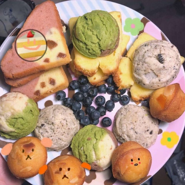 皆甜:食物背景图/反复纠结 草率决定 迅速后悔