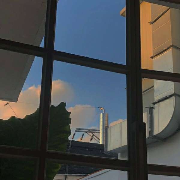 背景//把你归还给人海是清醒也是知趣。