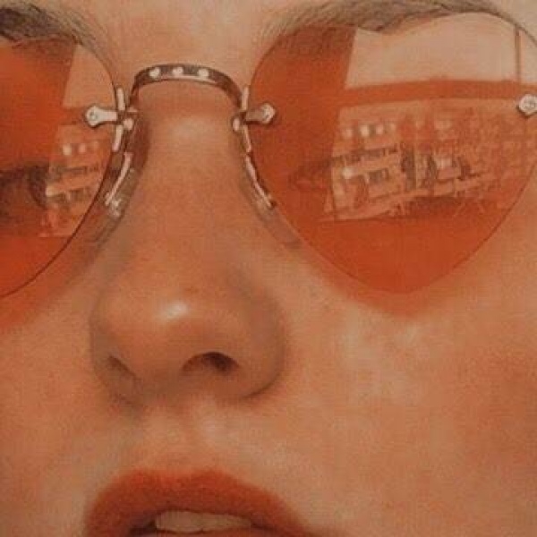 R-红色系背景图  一个定律 被追到的人反而更痴情 ?