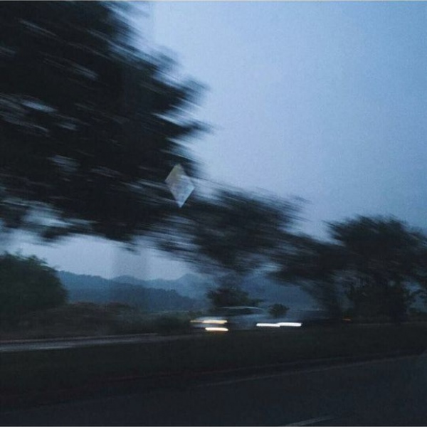 祁祉：背景图