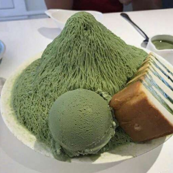 芯儿   绿茶控背唯美景图