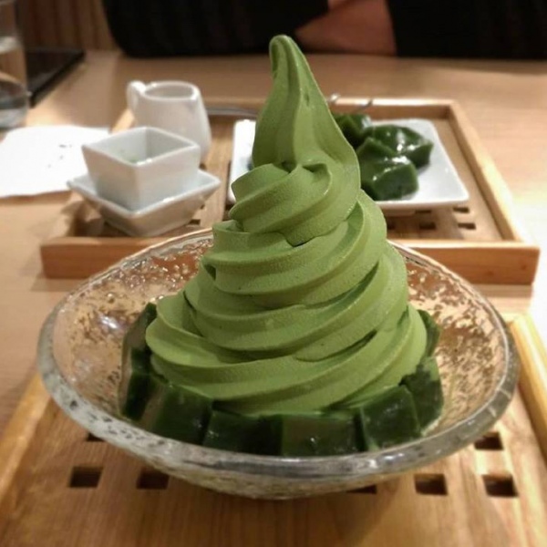芯儿   绿茶控背唯美景图
