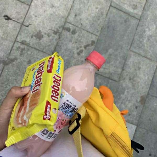 淑琪/黄色系的背景图