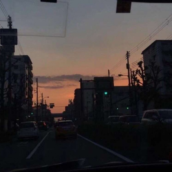 ins风唯美空间背景图/活在这个世界上 还真是打扰了.