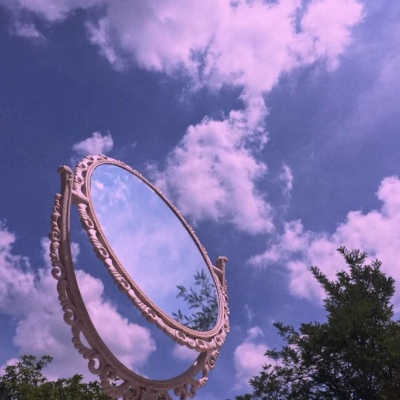 林弦：唯美ins天空背景图