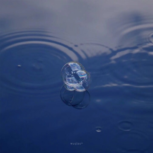 千鹤/治愈蓝色背景/你配得上世间所有美好