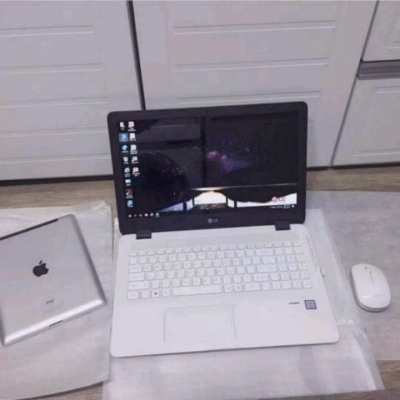 林知晚  ins唯美手写带电脑背景图