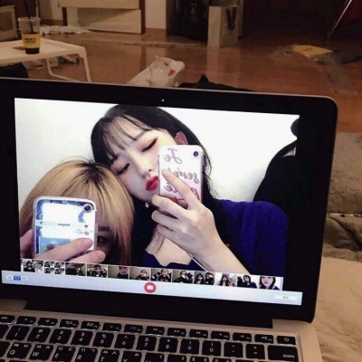 林知晚  ins唯美手写带电脑背景图