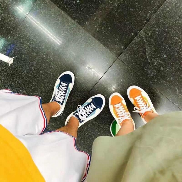 芯儿    鞋控唯美背景图