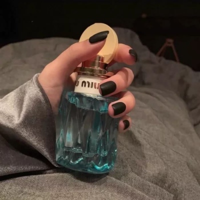 安奈 ins风背景图 我们各自努力 在最高点处重逢