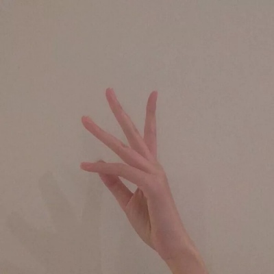 冷澈/单人气质干净手图