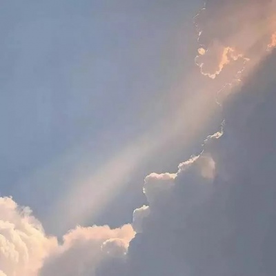 筱詞：ins风背景图?|?抬头仰望天空?阳光如此温柔