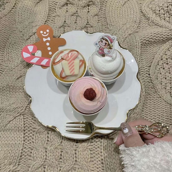 白灏宇:风景静物头像/甜点/饮料/人间城里皆是众生，难逃世俗