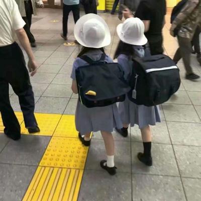背景图 得不到的他就放开