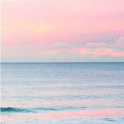 江阮妤:海边风景背景图