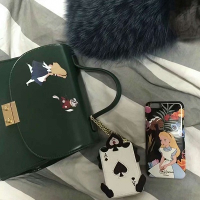 背景图头像
哪有什么满眼星辰 分明都是满眼的你