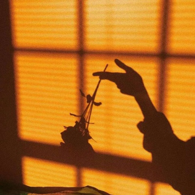 神说两个人的相遇早有安排