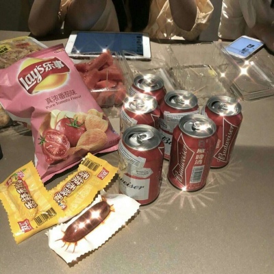 江奕/ins唯美朋友圈背景图/南来北往不辜负生活不迷失方向