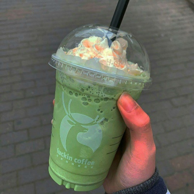 江奕/美食背景图朋友圈壁纸/要星光要月亮 要世界投降 更要在你身旁 ?
