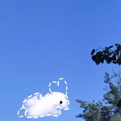 沈曦：唯美可爱天空云朵背景图