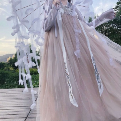 皆甜:唯美仙气汉服部位/今天我捡到一些月亮的碎屑