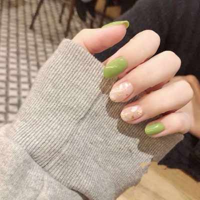 江喻绾        手控/背景图/绿色/记住我的好 或者记住我就好。?