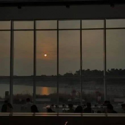 背景图/是心动啊