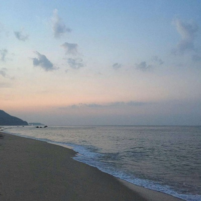 江窈/蓝色唯美治愈系微信背景图。