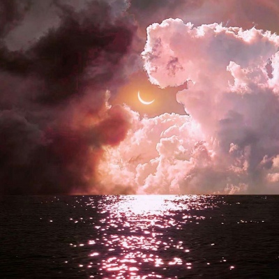 天空唯美风景美图   月亮生活就是填不满的黑色