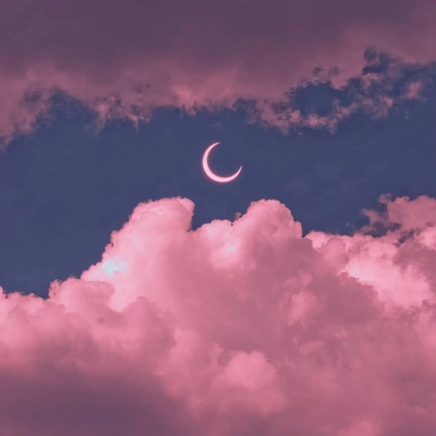 天空唯美风景美图   月亮生活就是填不满的黑色