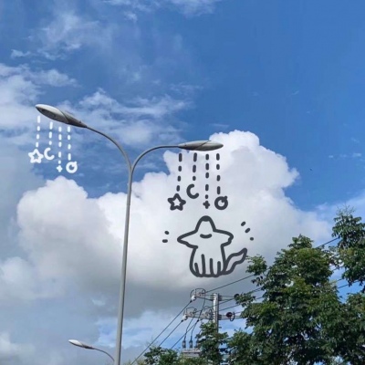 清新动物蓝天白云背景图?