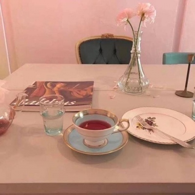 辞桉:粉色风景图/想谈恋爱吗？