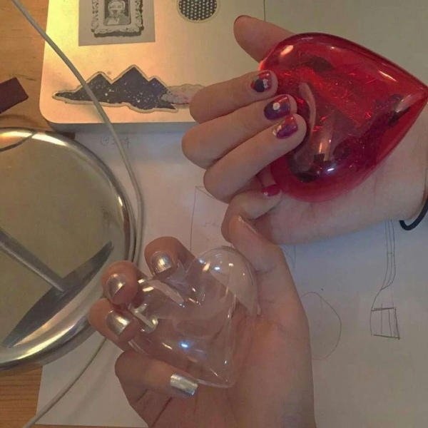 白灏宇:风景静物头像/背景图/亮晶晶/人间城里皆是众生，难逃世俗