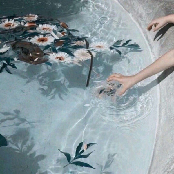 冷澈:蓝色小清新唯美背景图