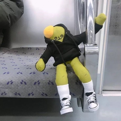芯儿     孤独小绿