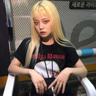 溺毙:成熟靓丽意境风气质女头.把你归还给人海 是清醒也是知趣