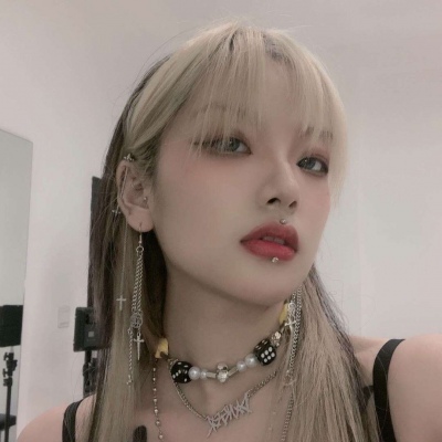 溺毙:成熟靓丽意境风气质女头.把你归还给人海 是清醒也是知趣