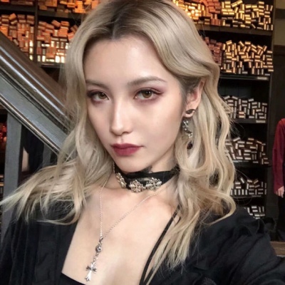 溺毙:成熟靓丽意境风气质女头.把你归还给人海 是清醒也是知趣