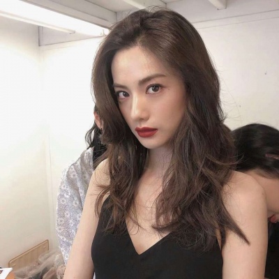 溺毙:成熟靓丽意境风气质女头.把你归还给人海 是清醒也是知趣