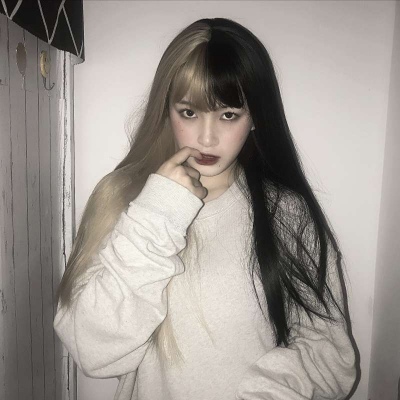 溺毙:成熟靓丽意境风气质女头.把你归还给人海 是清醒也是知趣